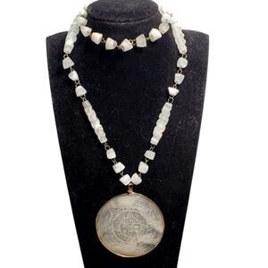 Vintage Aztec Sun Pendant Hand Carved Agate Necklace 22"